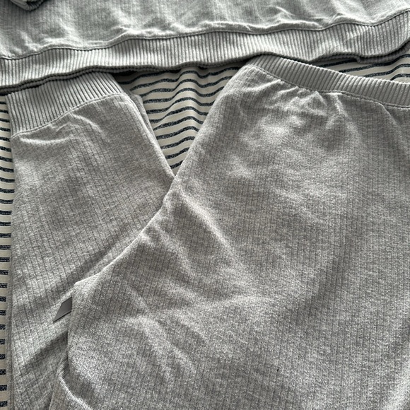 LAUREN CONRAD PAJAMAS SET - Picture 2 of 3